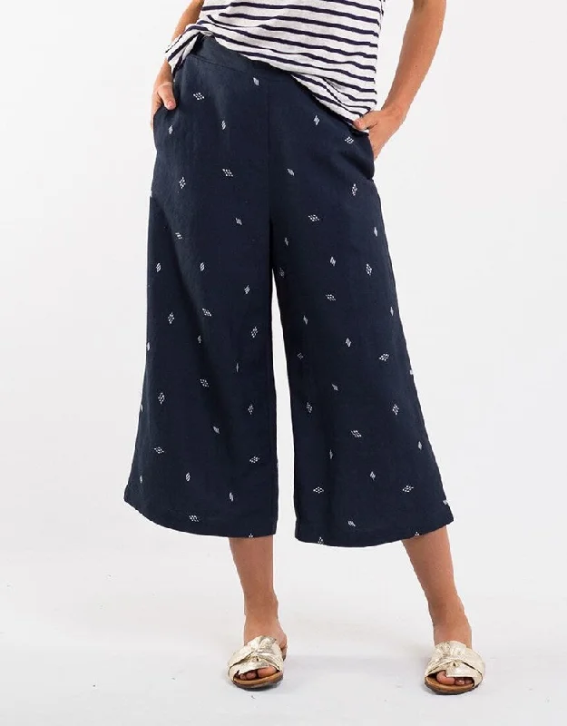 Weekend Steals Await Elm Matilda Wide Leg Pant Dark Sapphire