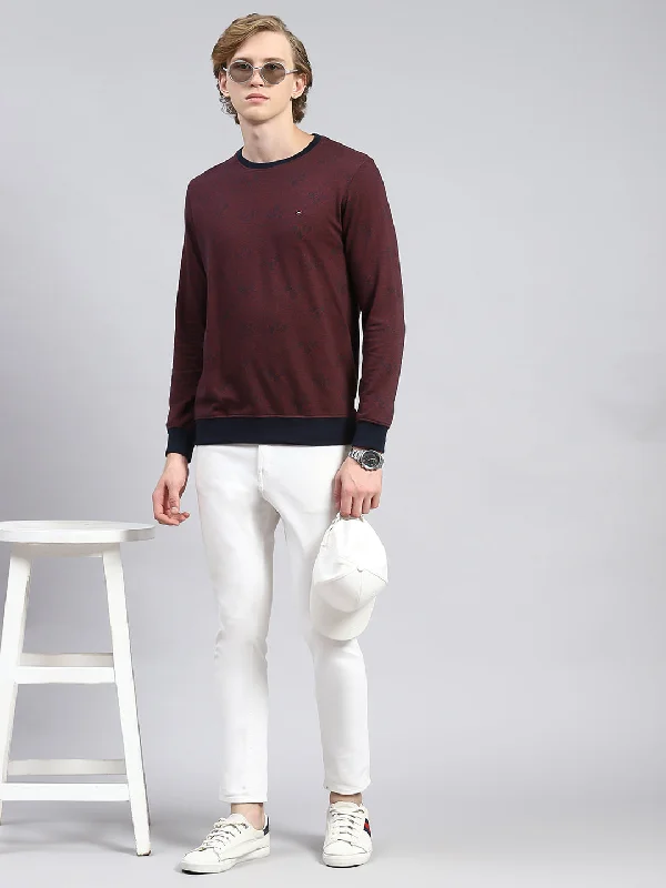 Weekend Savings Bonanza Men Maroon Stripe T-Shirt