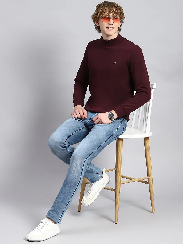 Weekend Specials to Celebrate Men Maroon Plain T-Shirt