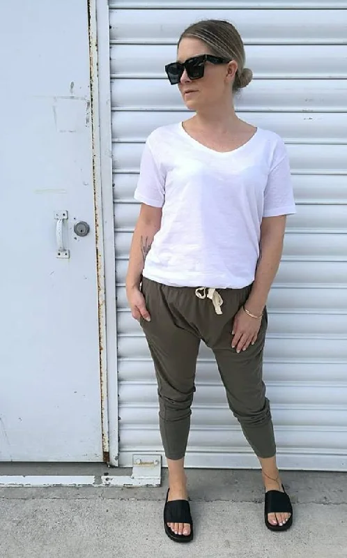 Weekend Deals You Can't Resist Silent Theory Fluid Pants Olive