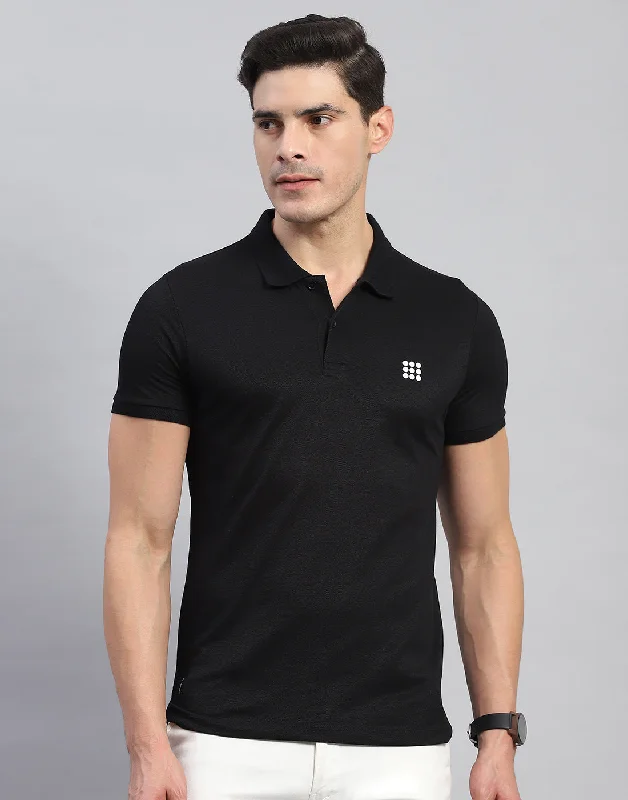 Closeout Deal Men Black Solid Collar Half Sleeve T-Shirt