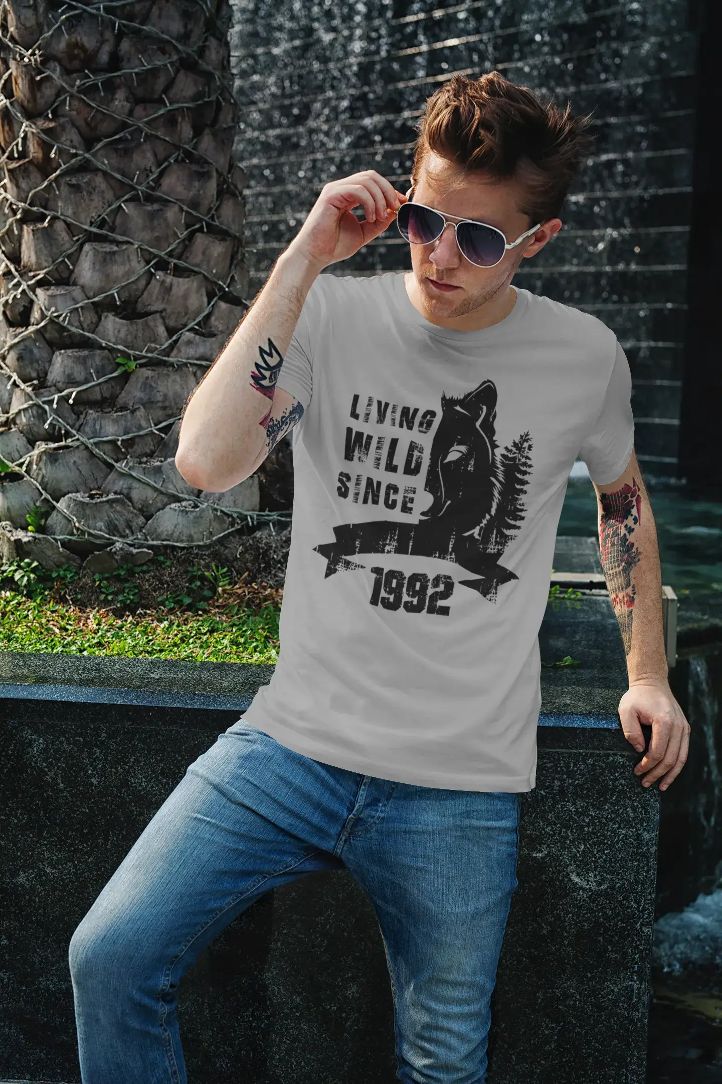 1992, Living Wild Since 1992 Men's T-shirt Grey Birthday Gift 00500